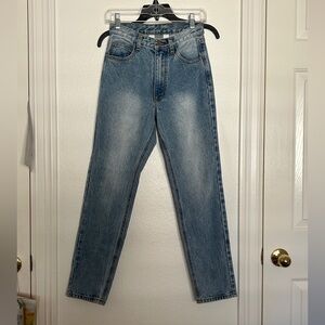 BRANDY MELVILLE JANE MEDIUM WASH JEANS